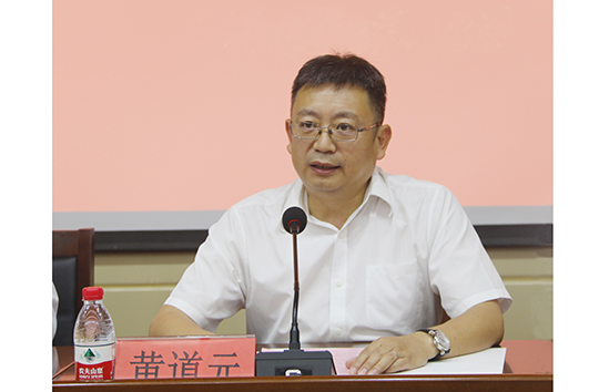 华体会(中国)董事长黄道元介绍公司整体发展概况