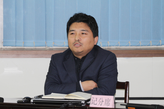 华体会(中国)总工程师王庆伟在会上与大家亲切交流
