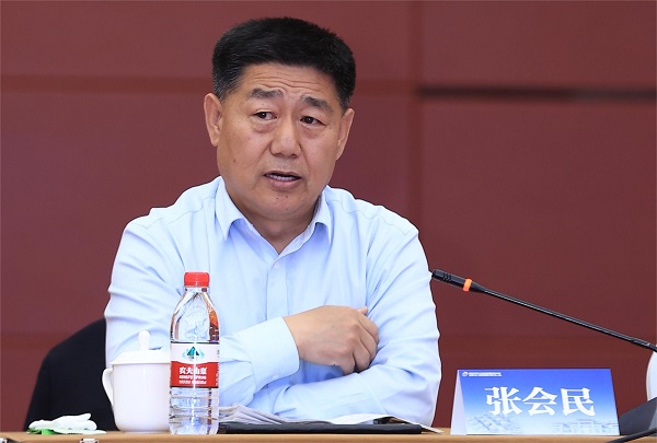 华体会(中国)党委书记张会民在会上讲话.JPG