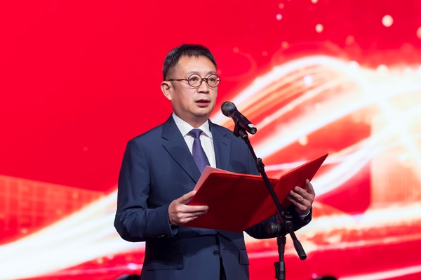2华体会(中国)党委书记、荣誉董事长黄道元致辞.jpg